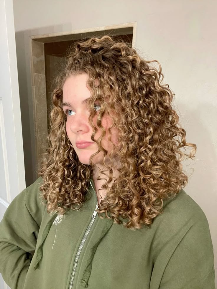 2025 New High quality Curly Hair Toppers for Women with Thinning Hair